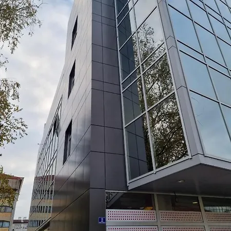Apartman Balkan - *